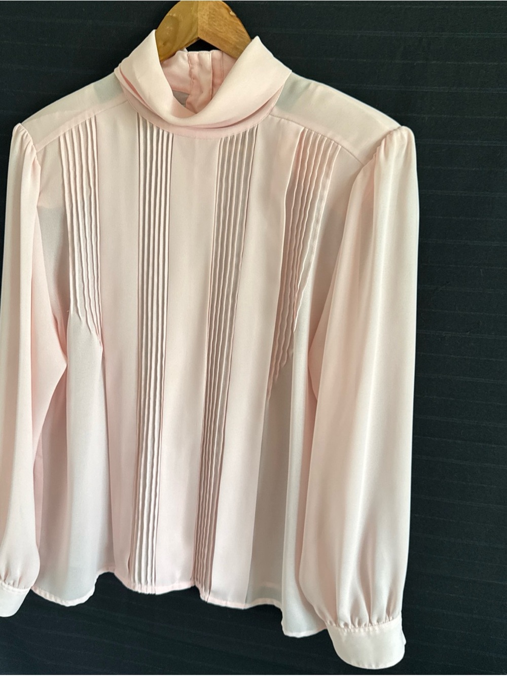 Vintage Laura & Jayne Collection Pink Blouse 10 Pleated Tuxedo Turtleneck Sheer - Picture 2 of 11